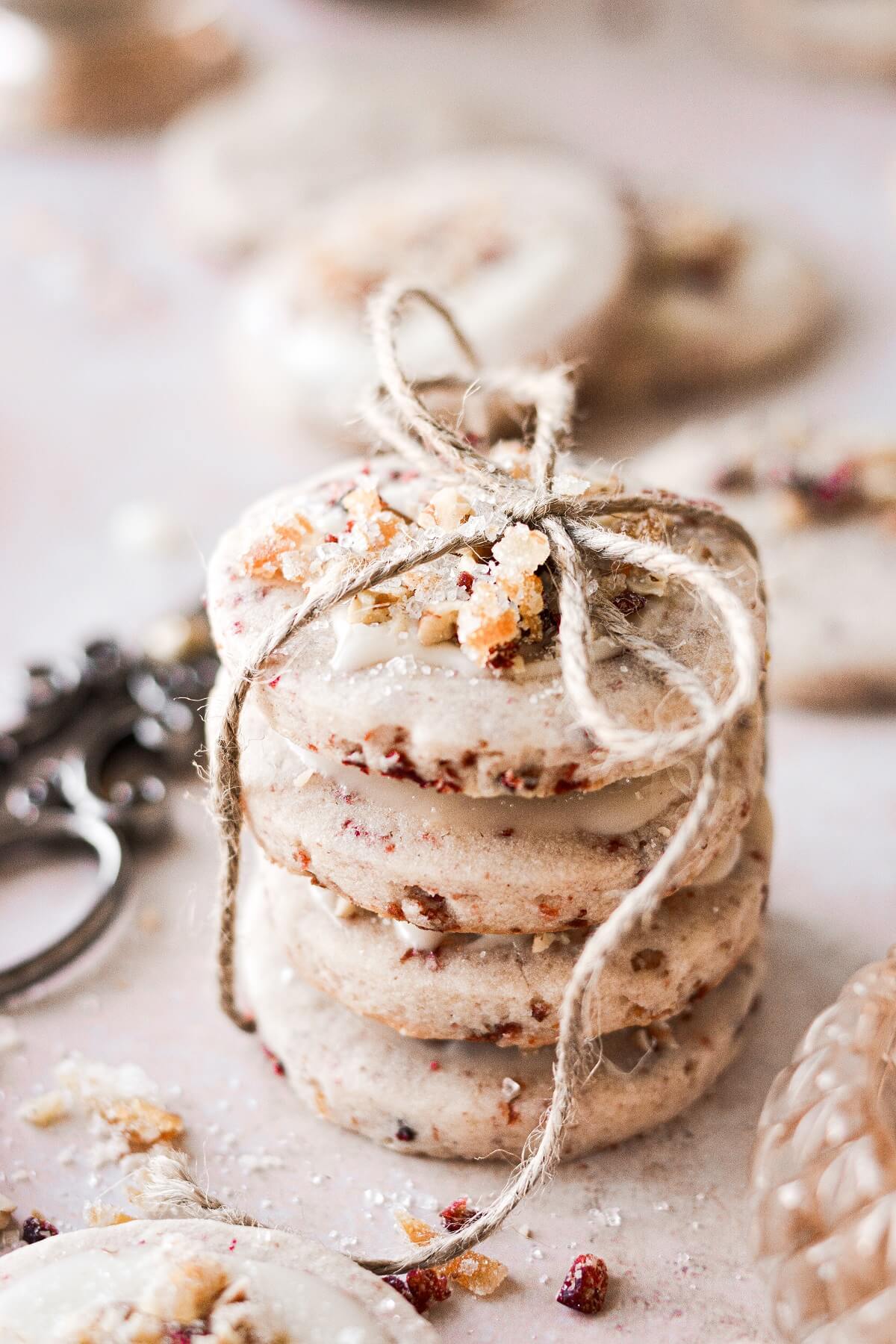 https://curlygirlkitchen.com/wp-content/uploads/2021/12/Cranberry-Pecan-Orange-Shortbread-Cookies-010.jpg