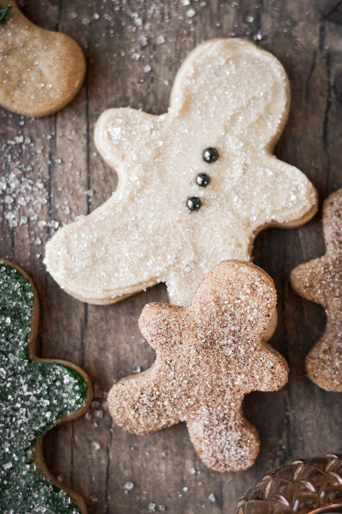Gingerbread cookies sprinkled with sugar.