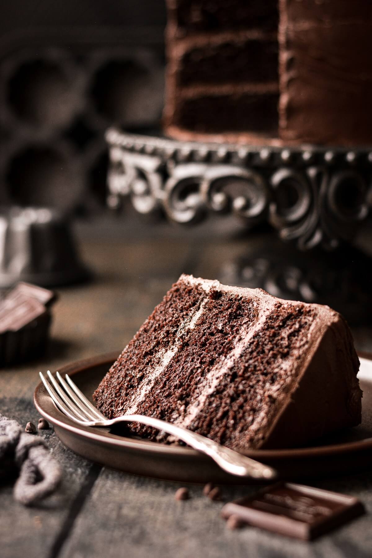 Baking cake in a dark pan