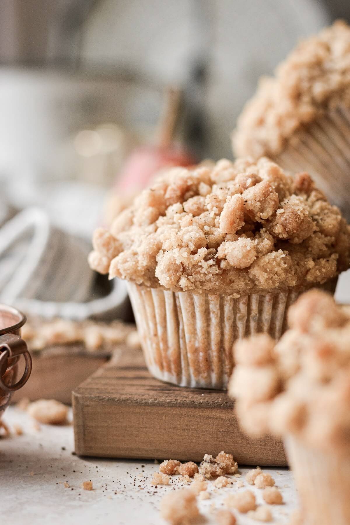 Spiced pear muffins with crumb topping.