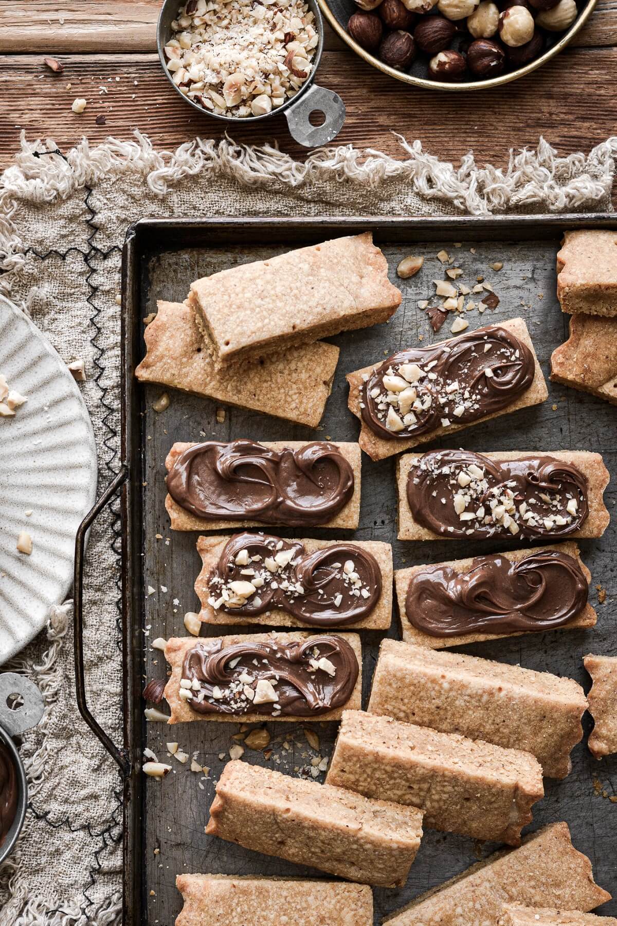 Hazelnut shortbread cookies with Nutella.