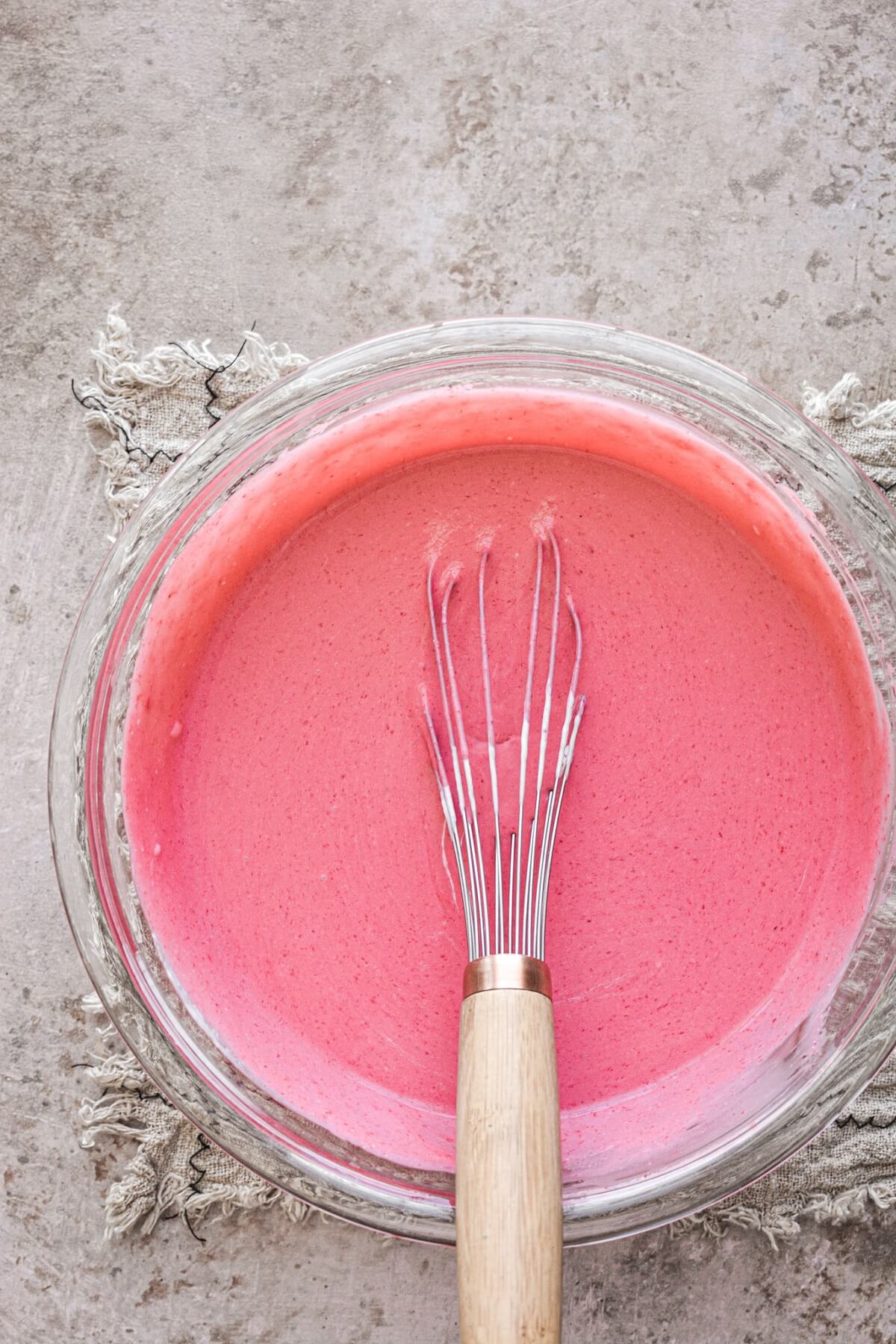 Steps for making raspberry ice cream.