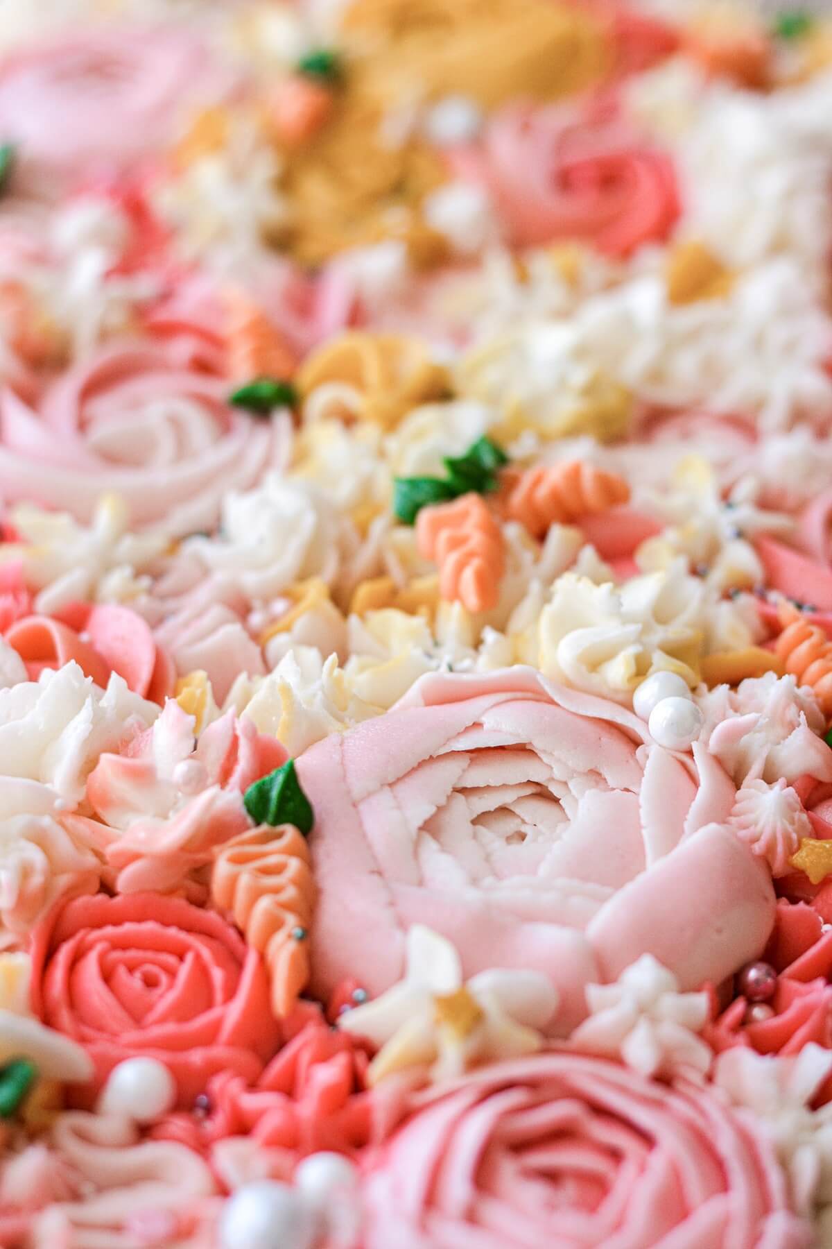 Buttercream flowers on a cake.