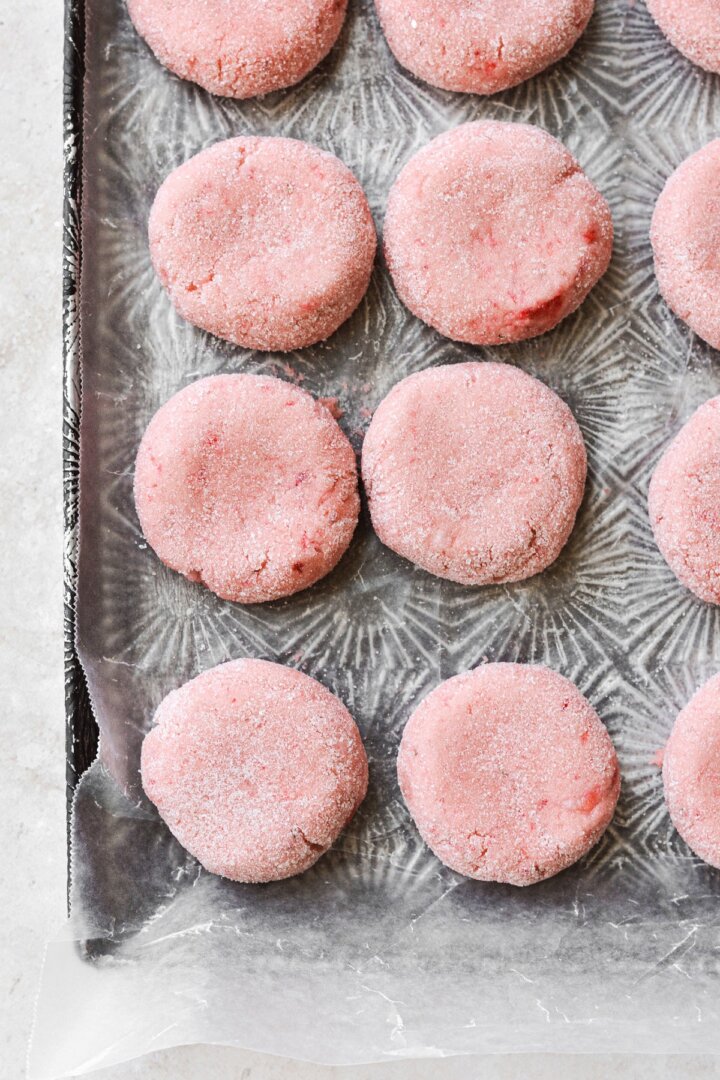 Step 9 for making iced strawberry sugar cookies.