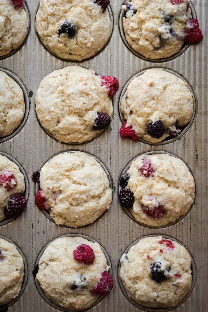 Step 6 for making berry muffins.
