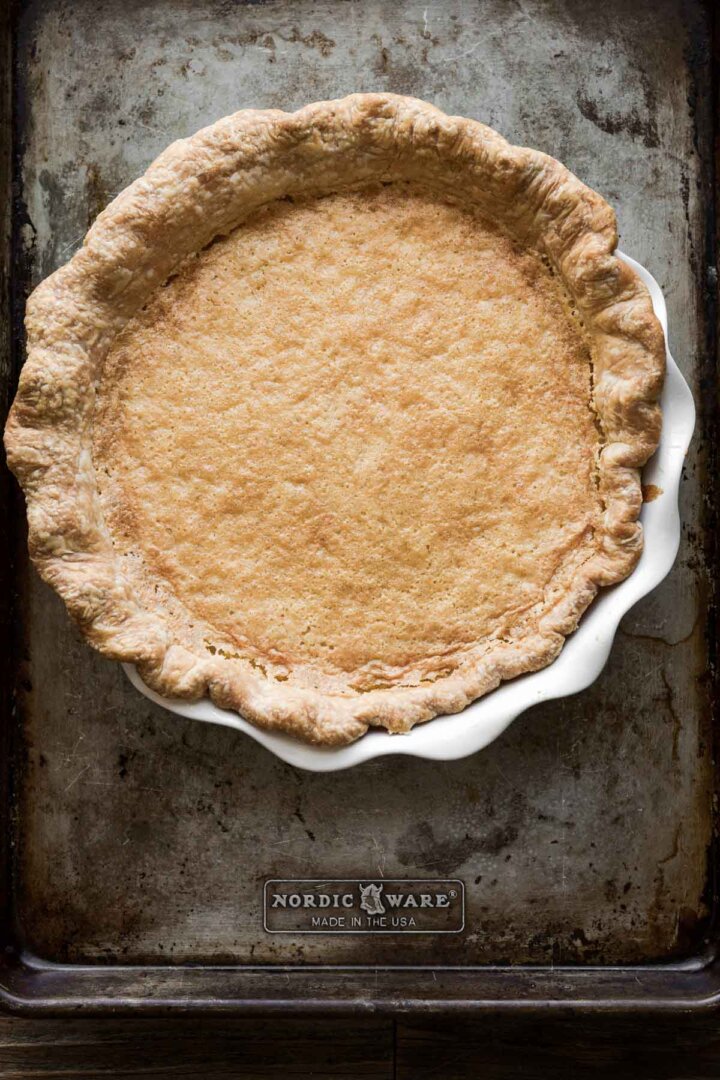Step 9 for making chess pie - baked pie.