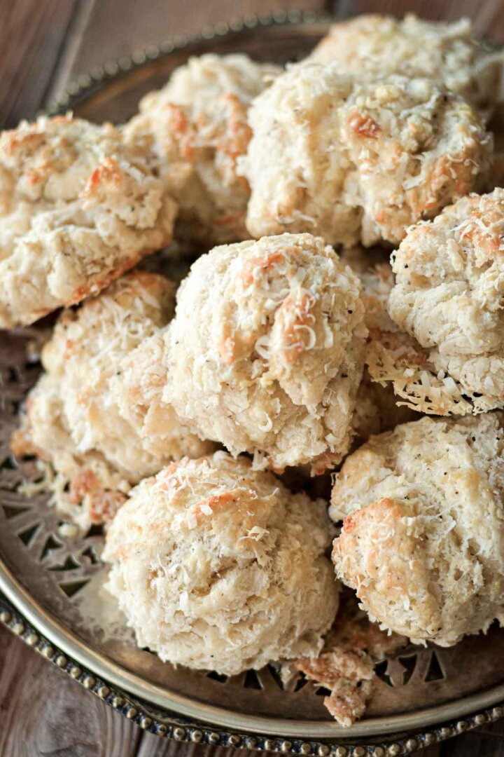 Parmesan pepper biscuits on a tray.