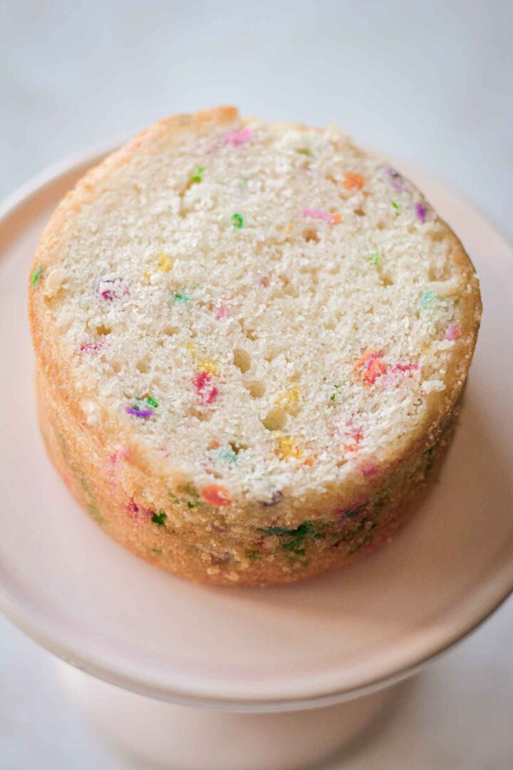A layer of confetti cake.