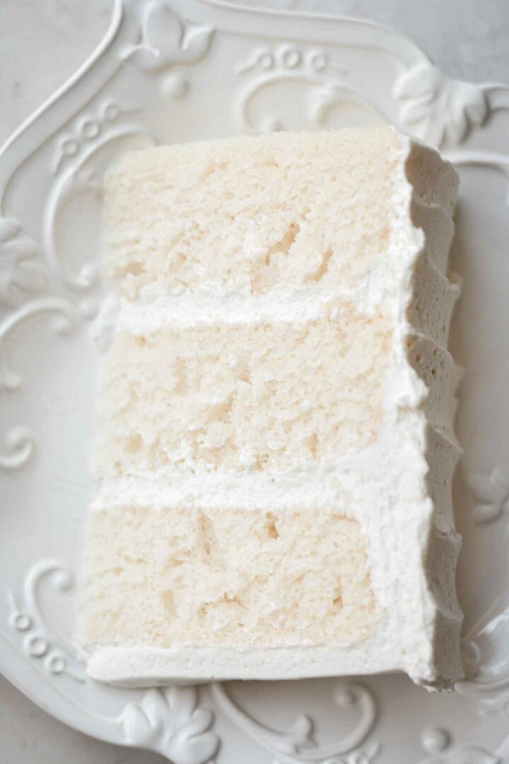 Slice of white velvet cake.