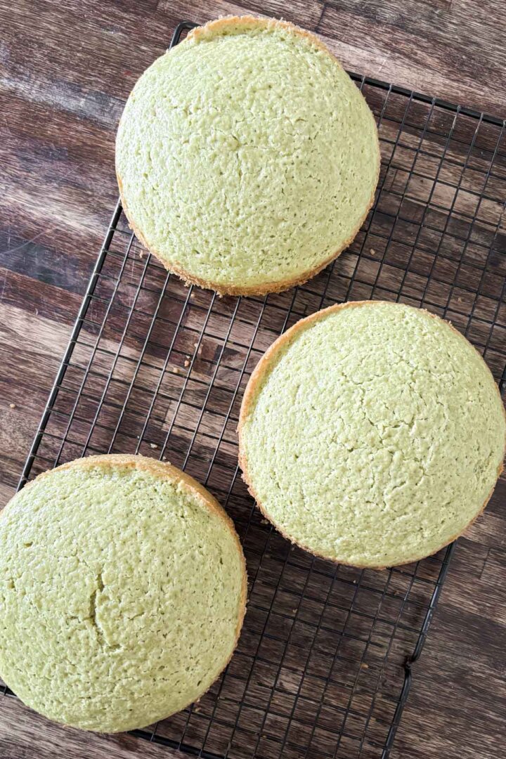 Step 6 for making matcha cake - cakes on cooling racks.