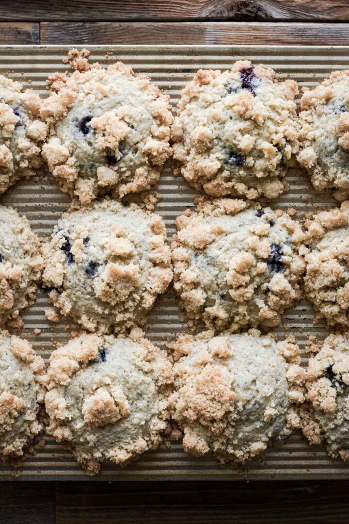 Blueberry muffins with crumb topping.
