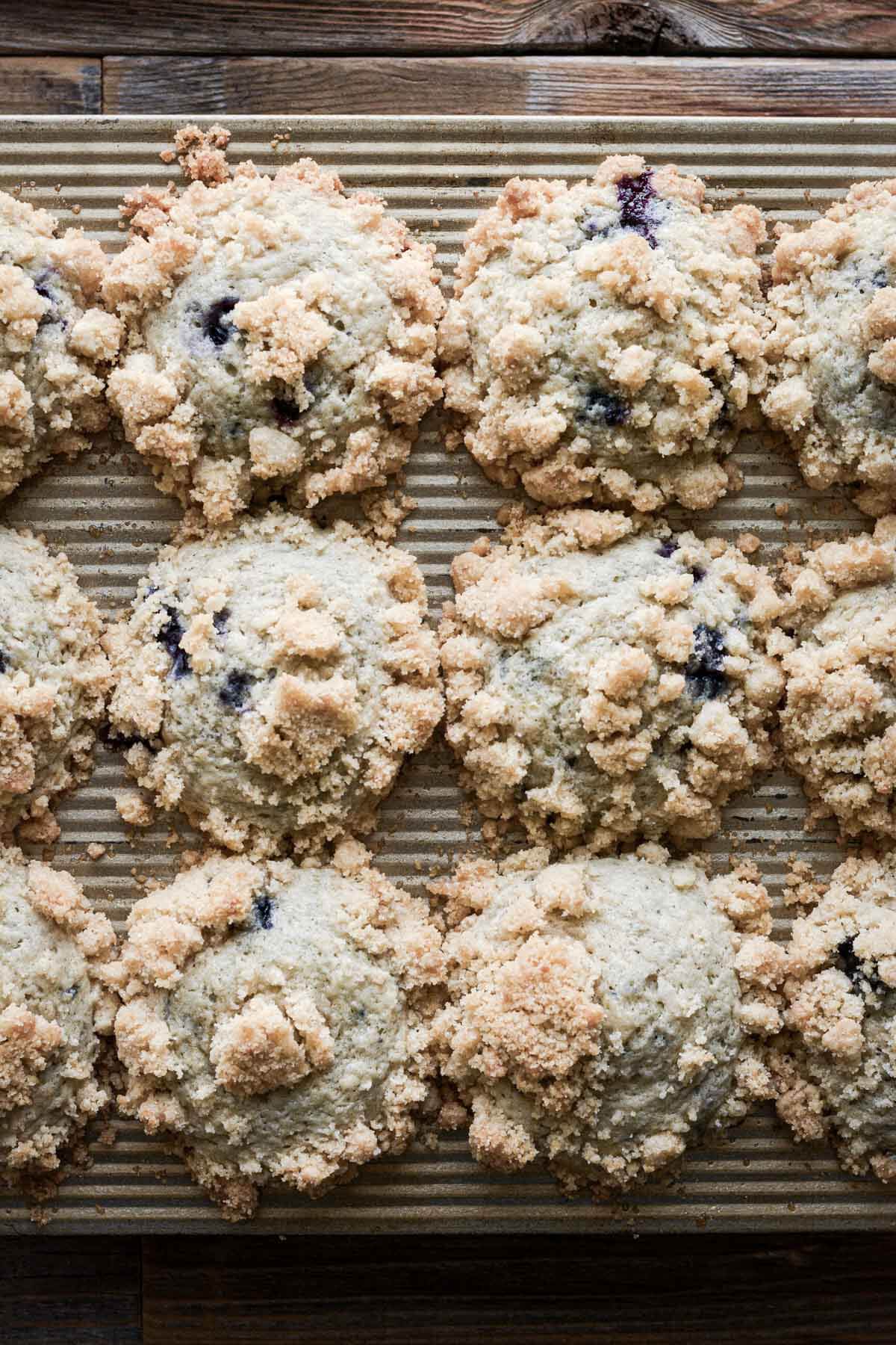 Blueberry muffins with crumb topping.